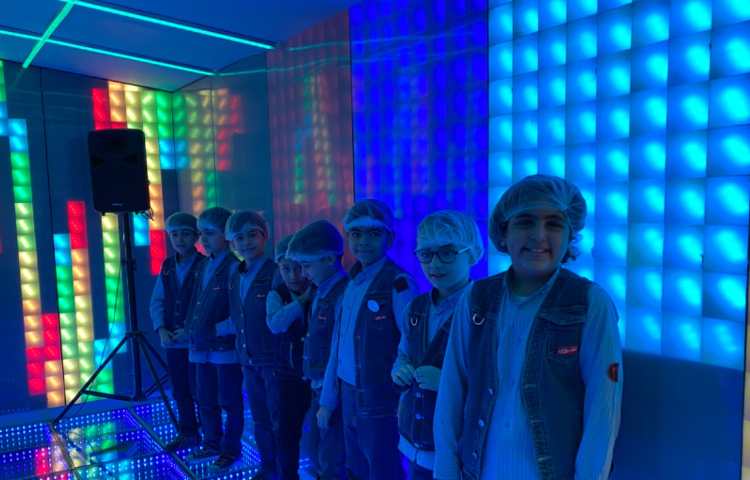 اردوی تفریحی آبان (کاربازیای باغ کتاب) ویژه پایه دوم 10