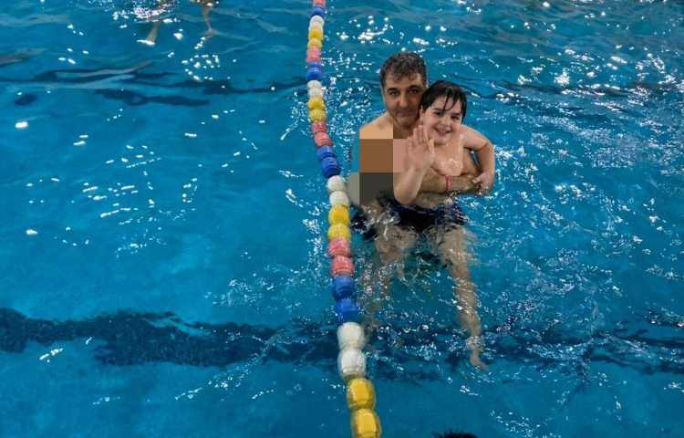 :اردوی تفریحی استخر ویژه پدران و پسران 12