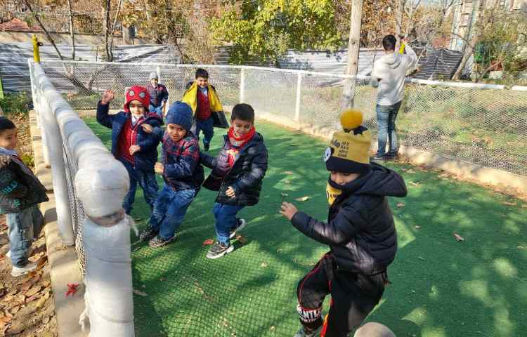 اردوی حیاط 3