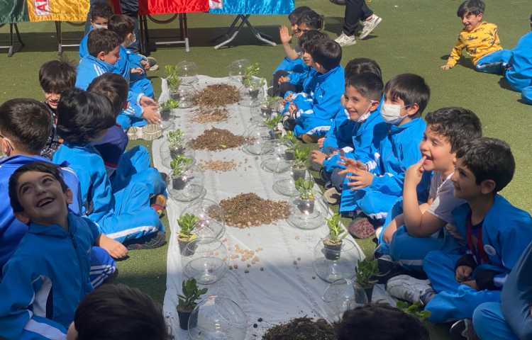 :اردوی درون مدرسه ای به مناسبت روز درختکاری همراه با پسران قاصدکی