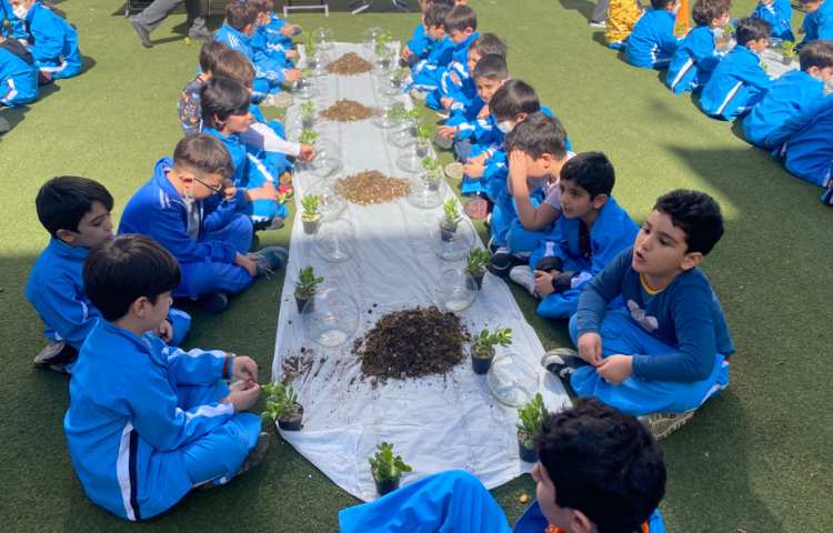 :اردوی درون مدرسه ای به مناسبت روز درختکاری همراه با پسران قاصدکی 3