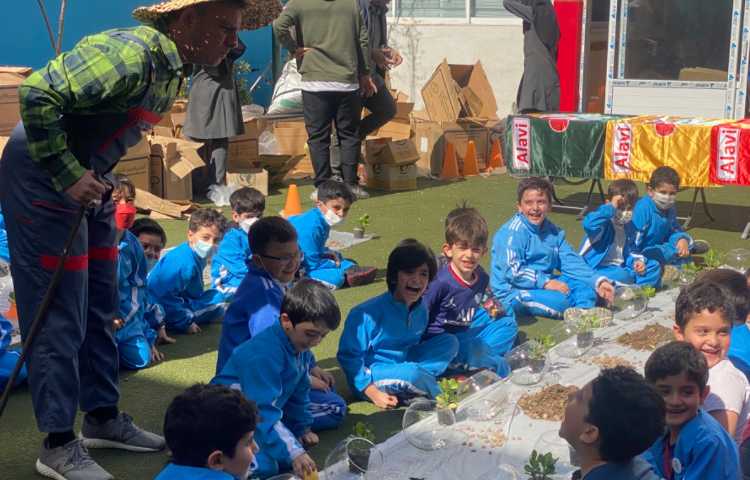 :اردوی درون مدرسه ای به مناسبت روز درختکاری همراه با پسران قاصدکی 5
