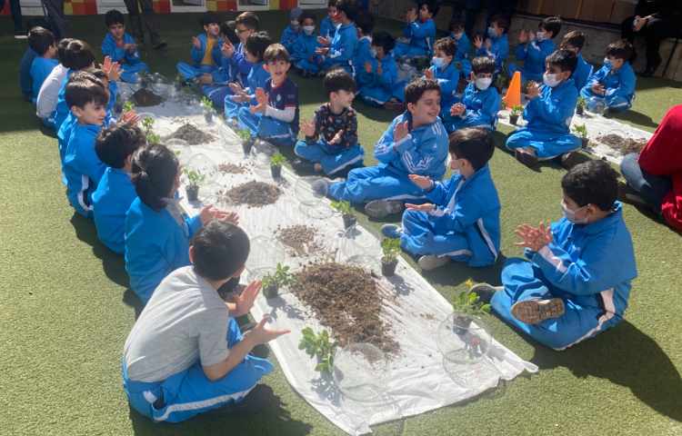 :اردوی درون مدرسه ای به مناسبت روز درختکاری همراه با پسران قاصدکی 6
