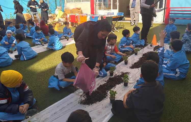 :اردوی درون مدرسه ای به مناسبت روز درختکاری 3