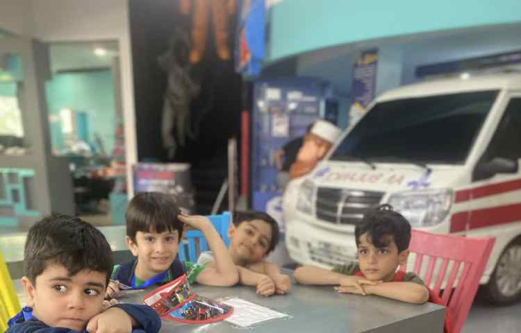 اردوی دکتر لند 8