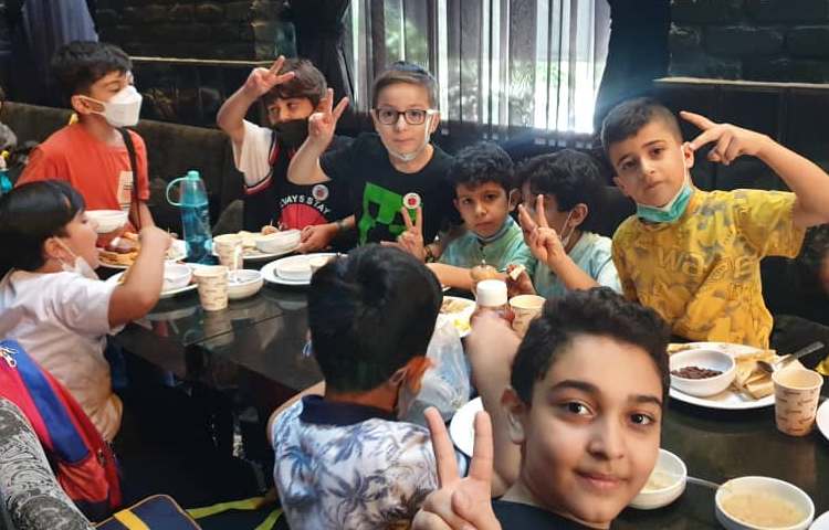 :اردوی زبانی(صبحانه)، کافه بارزیل، کلاس زمین و مریخ 26