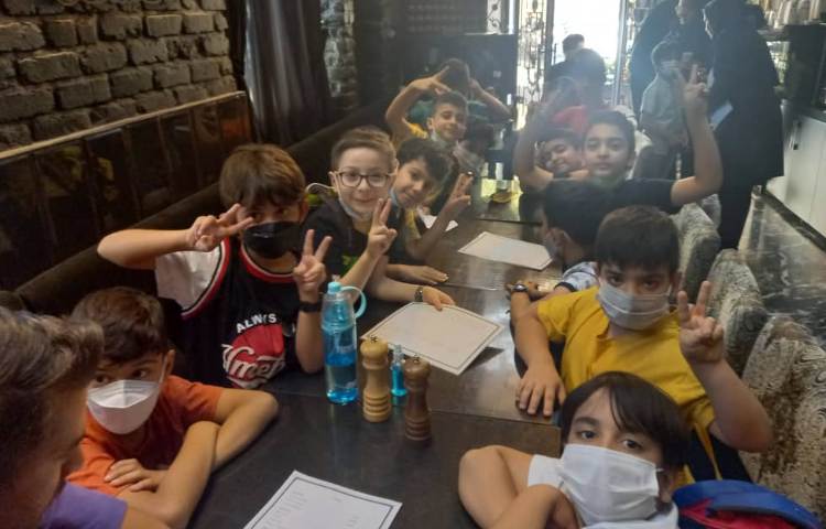 :اردوی زبانی(صبحانه)، کافه بارزیل، کلاس زمین و مریخ 33