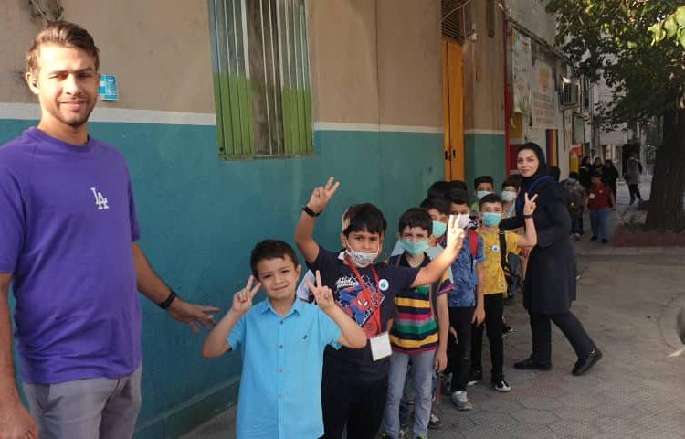 :اردوی زبانی(صبحانه)، کافه بارزیل، کلاس زمین و مریخ 5