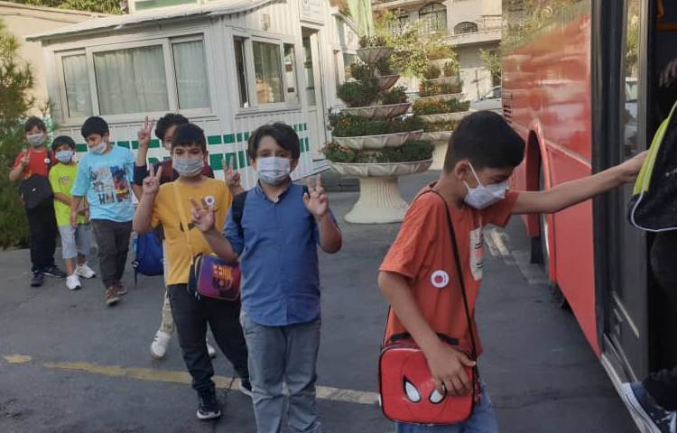 :اردوی زبانی(صبحانه)، کافه بارزیل، کلاس زمین و مریخ 6