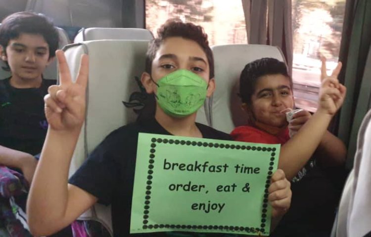 :اردوی زبانی(صبحانه)، کافه بارزیل، کلاس زمین و مریخ 7