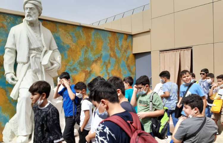 اردوی سرزمین افسانه های برج میلاد 1