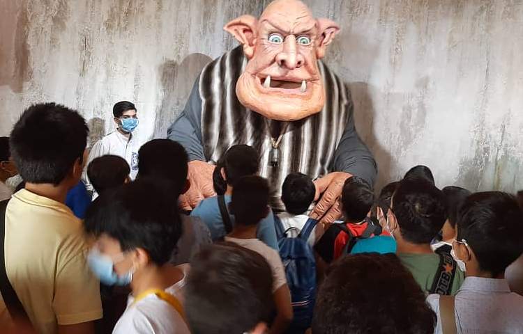 اردوی سرزمین افسانه های برج میلاد 2