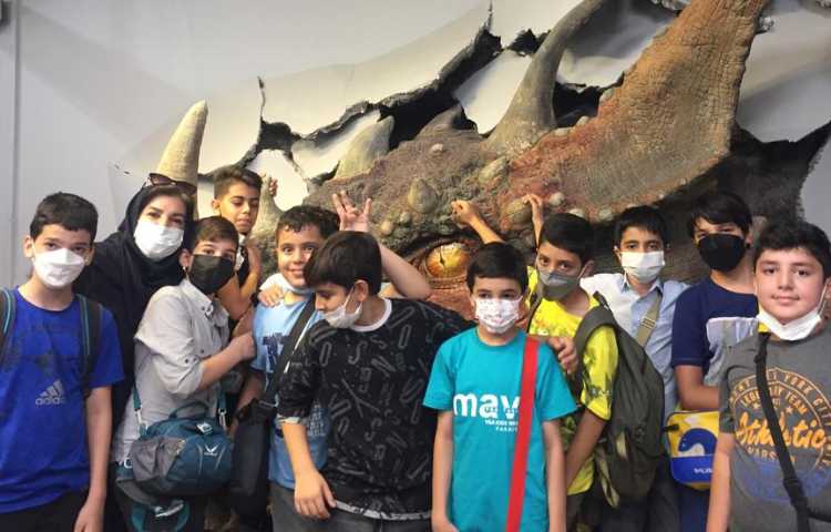 اردوی سرزمین افسانه های برج میلاد 3