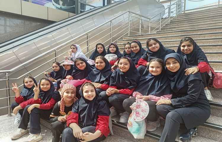 اردوی سرزمین افسانه ها (برج میلاد) 3