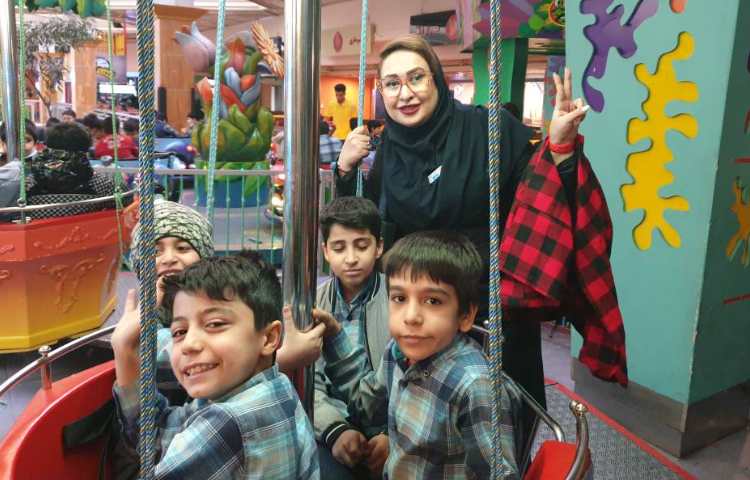 :اردوی سرزمین عجایب، تیراژه غرب، پایه سوم 4