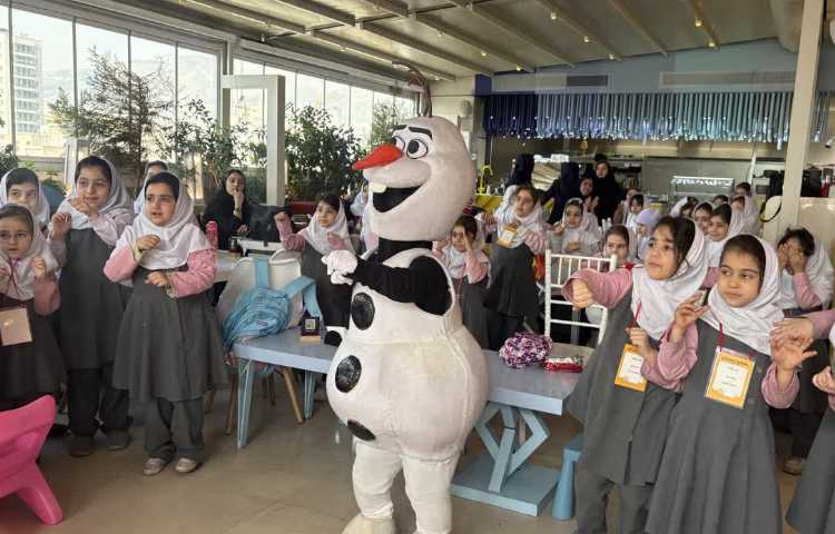 اردوی شاد در رستوران کودک 7