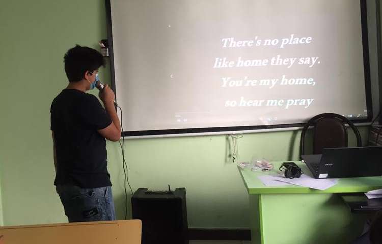 اردوی شاد زبانی دوره دوم دبستان علوی 1