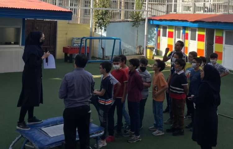 اردوی شاد زبانی دوره دوم دبستان علوی 4