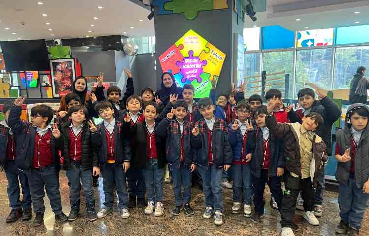 اردوی شاد و هیجان انگیز آکادمی بازی و خلاقیت سندی 1