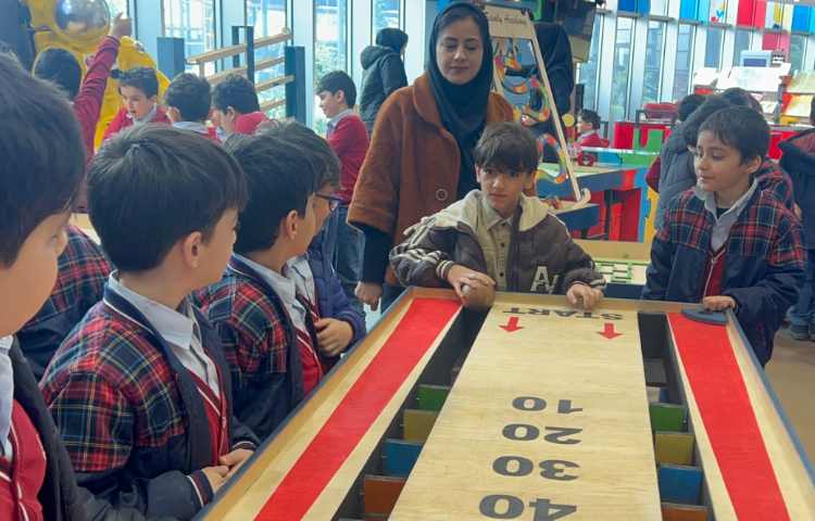 اردوی شاد و هیجان انگیز آکادمی بازی و خلاقیت سندی 10