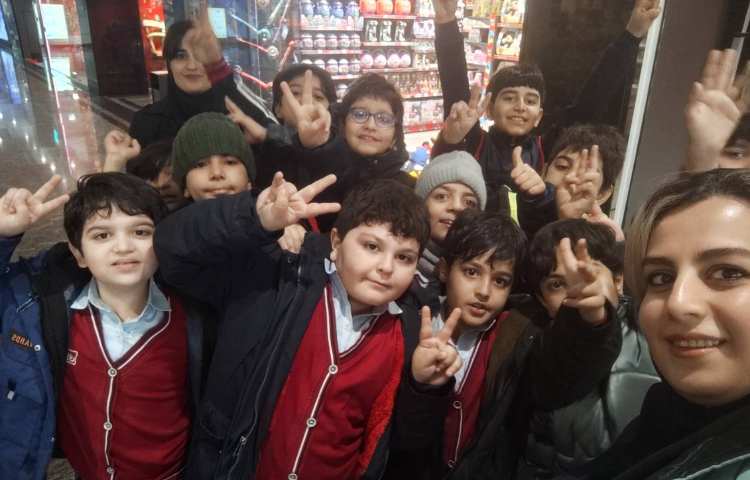 اردوی شاد و هیجان انگیز آکادمی بازی و خلاقیت سندی 13