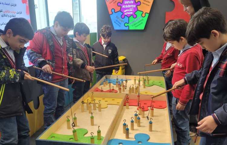 اردوی شاد و هیجان انگیز آکادمی بازی و خلاقیت سندی 15