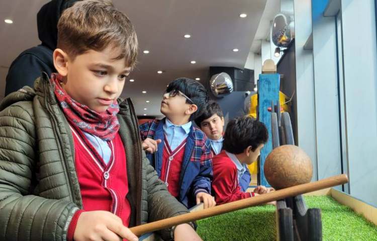 اردوی شاد و هیجان انگیز آکادمی بازی و خلاقیت سندی 18