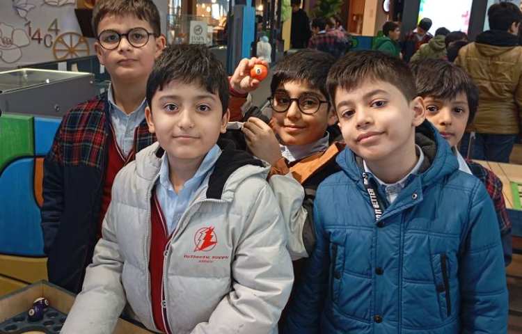 اردوی شاد و هیجان انگیز آکادمی بازی و خلاقیت سندی 20