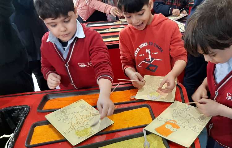 اردوی شاد و هیجان انگیز آکادمی بازی و خلاقیت سندی 22