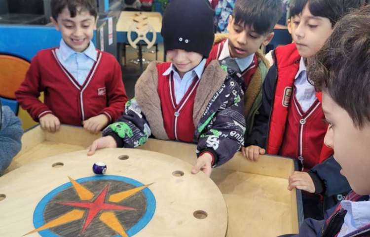 اردوی شاد و هیجان انگیز آکادمی بازی و خلاقیت سندی 24