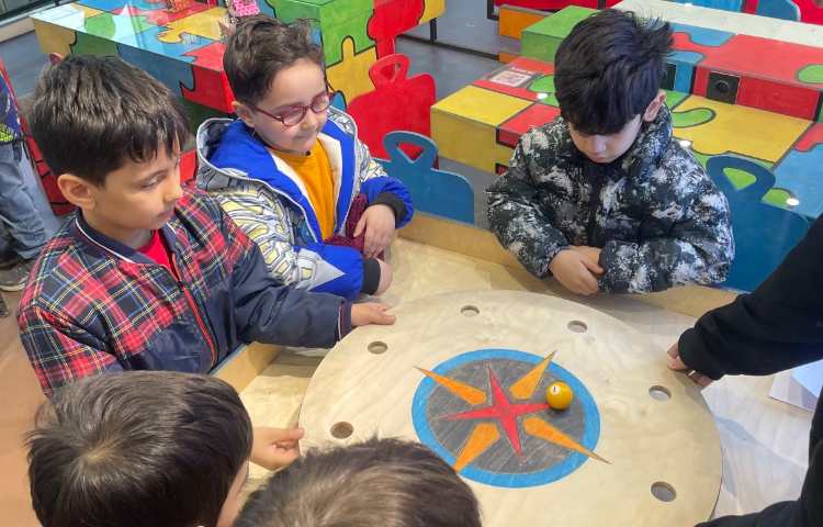 اردوی شاد و هیجان انگیز آکادمی بازی و خلاقیت سندی 29