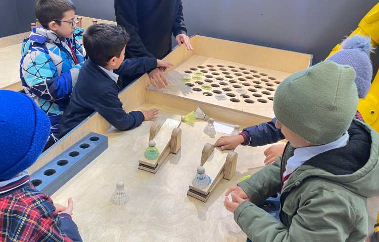 اردوی شاد و هیجان انگیز آکادمی بازی و خلاقیت سندی 33