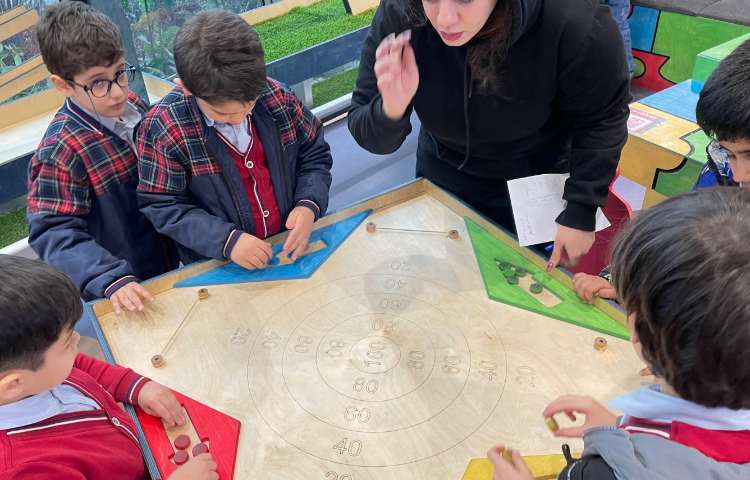 اردوی شاد و هیجان انگیز آکادمی بازی و خلاقیت سندی 34