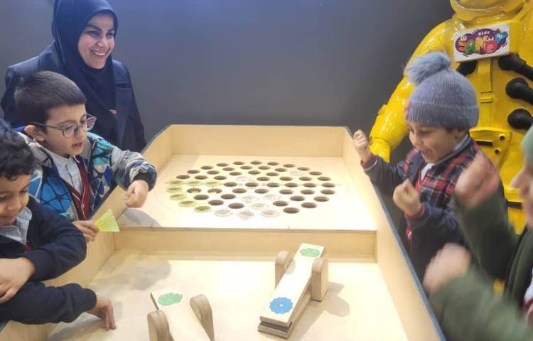 اردوی شاد و هیجان انگیز آکادمی بازی و خلاقیت سندی 39