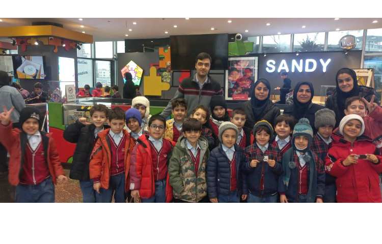 اردوی شاد و هیجان انگیز آکادمی بازی و خلاقیت سندی 45