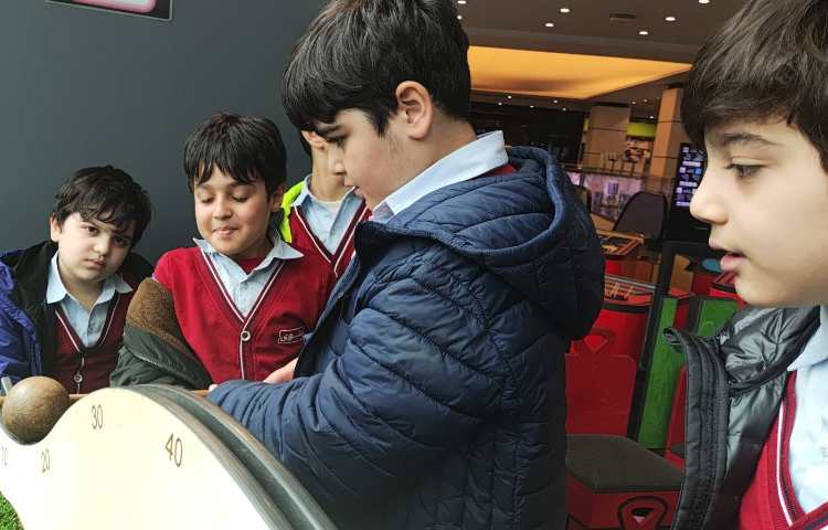 اردوی شاد و هیجان انگیز آکادمی بازی و خلاقیت سندی 6