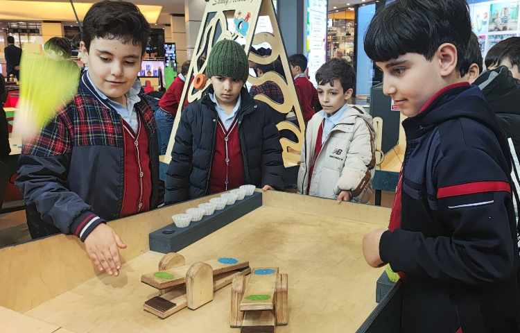 اردوی شاد و هیجان انگیز آکادمی بازی و خلاقیت سندی 8