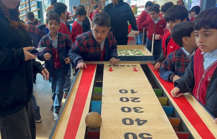 اردوی شاد و هیجان انگیز آکادمی بازی و خلاقیت سندی 8