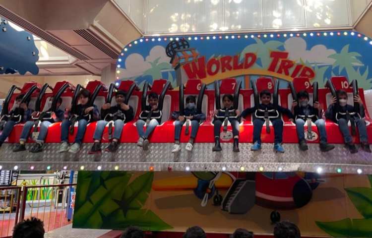 اردوی شهربازی سرزمین عجایب دانش آموزان دبستان علوی 11