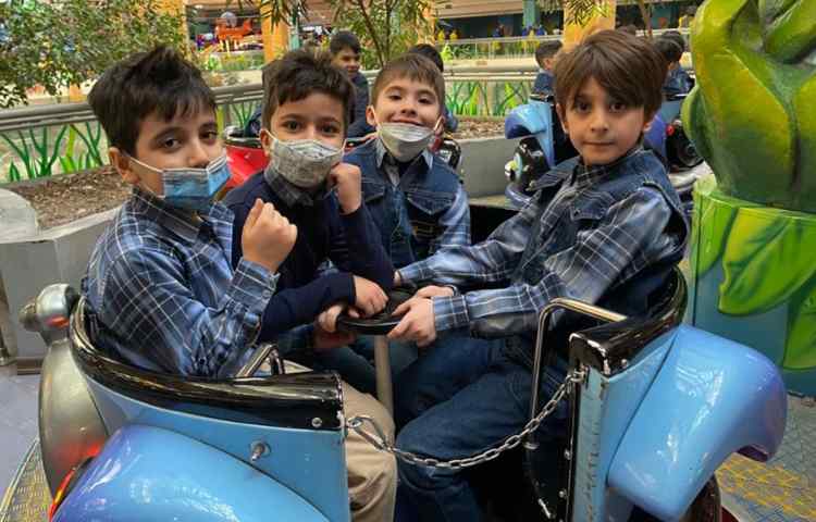 اردوی شهربازی سرزمین عجایب دانش آموزان دبستان علوی 12