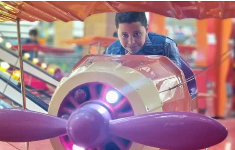 اردوی شهربازی سرزمین عجایب دانش آموزان دبستان علوی 25