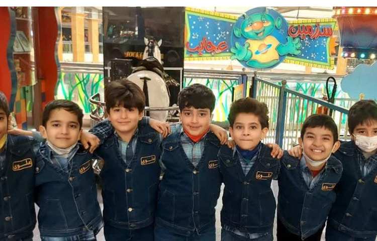 اردوی شهربازی سرزمین عجایب دانش آموزان دبستان علوی 32