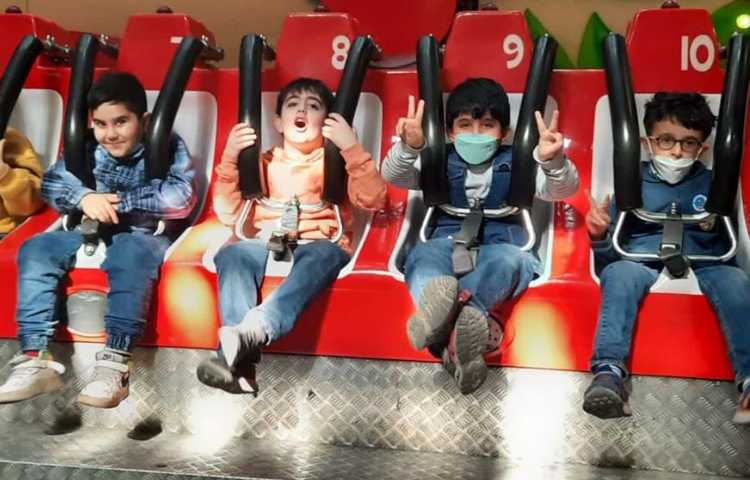 اردوی شهربازی سرزمین عجایب دانش آموزان دبستان علوی 38