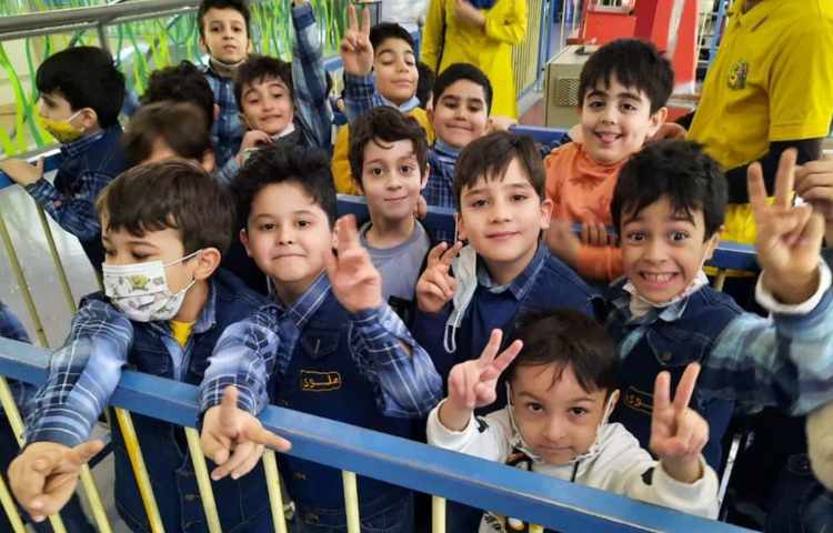 اردوی شهربازی سرزمین عجایب دانش آموزان دبستان علوی 39