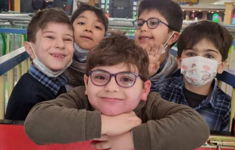 اردوی شهربازی سرزمین عجایب دانش آموزان دبستان علوی 41