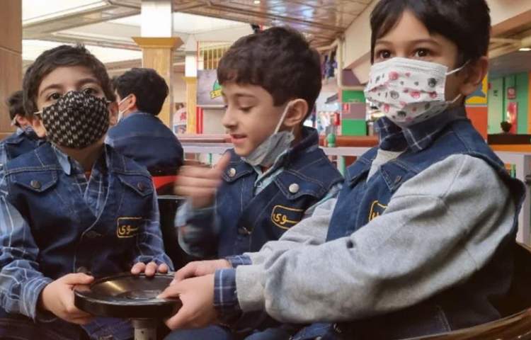 اردوی شهربازی سرزمین عجایب دانش آموزان دبستان علوی 42