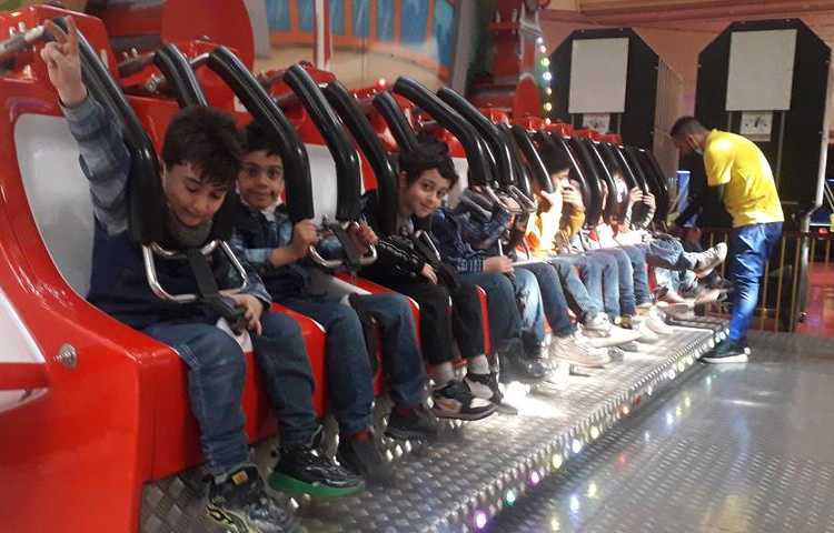 اردوی شهربازی سرزمین عجایب دانش آموزان دبستان علوی 8