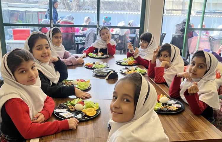 اردوی صبحانه و بازی