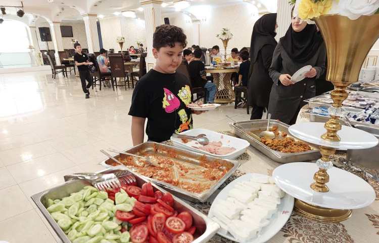 : اردوی صبحانه ی هتل شهر (مکالمه انگلیسی)، پایه سوم 12