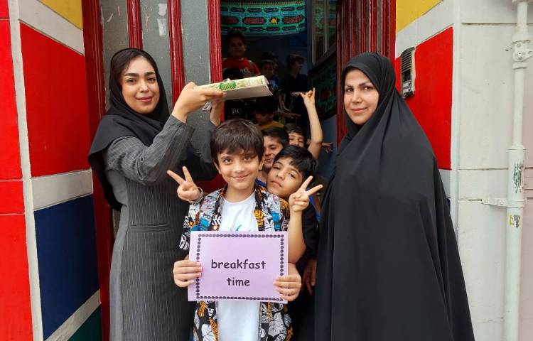 : اردوی صبحانه ی هتل شهر (مکالمه انگلیسی)، پایه سوم 13